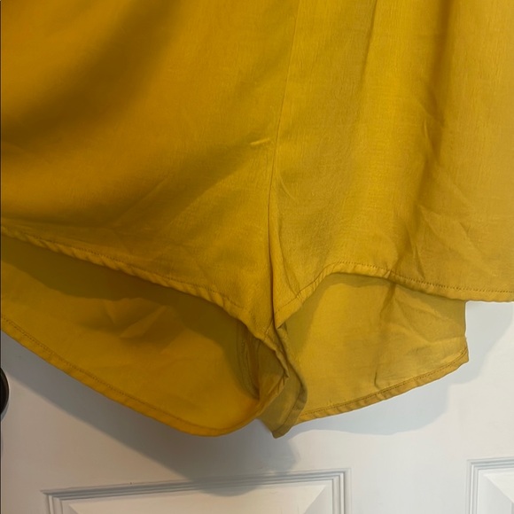 Yellow Ruffle Strap Romper - Picture 4 of 4